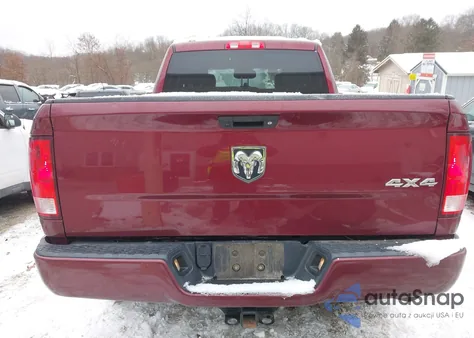 2018 Ram 1500 Express 4X4 6'4 Box из США, поврежденный, VIN 1C6RR7FG4JS124490